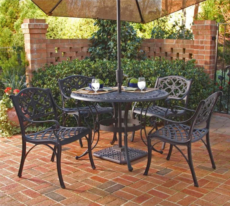 Biscayne 42 inch Cast Aluminum Outdoor Dining Set with 4 Arm Chairs